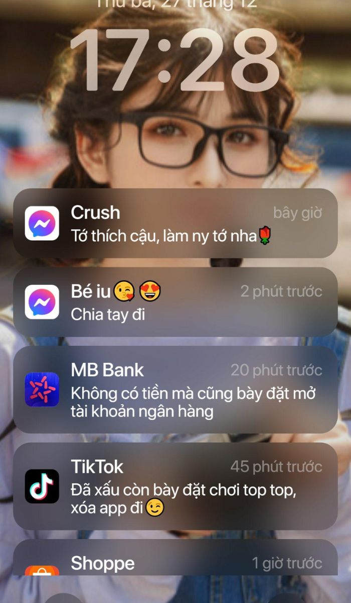 chế ảnh thông báo iphone để troll bạn bè