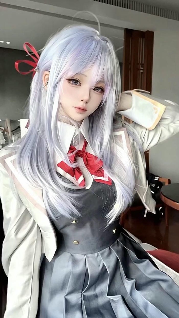 gái xinh cosplay nhân vật anime