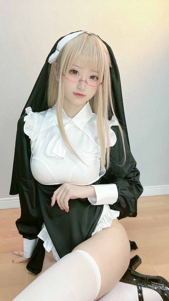 gái xinh cosplay sơ