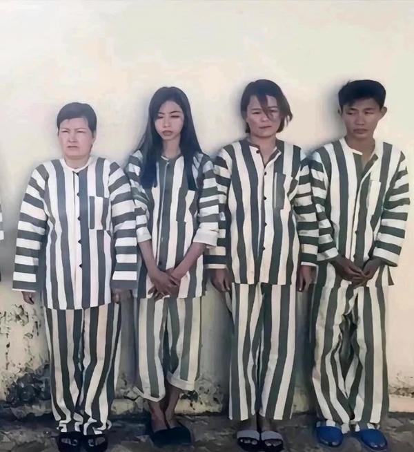 ảnh nhóm siêu đẹp