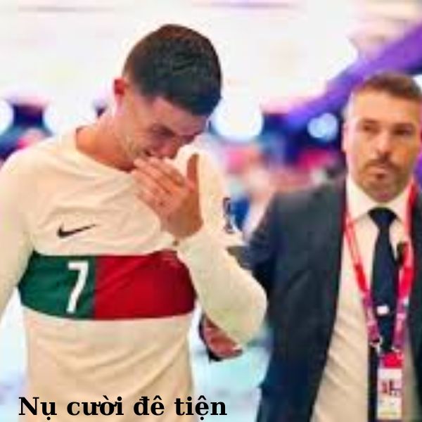 ảnh ronaldo bựa nụ cười đê tiện