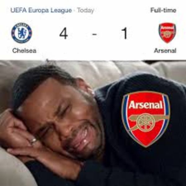 troll arsenal khóc