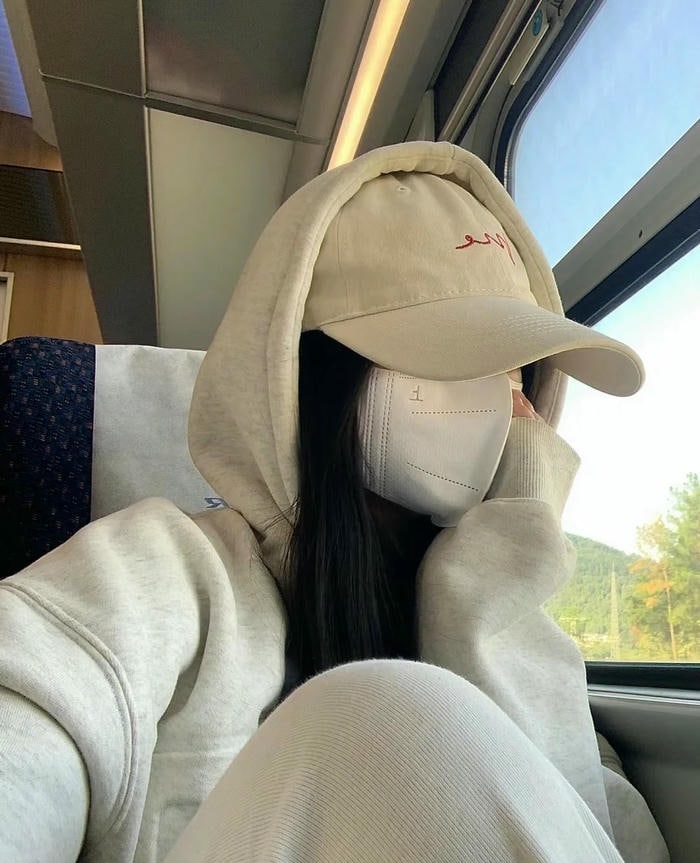 ảnh avatar nữ ngầu che mặt đẹp