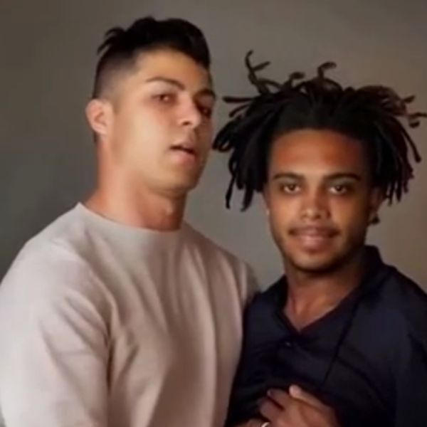 ronaldo meme chụp ảnh